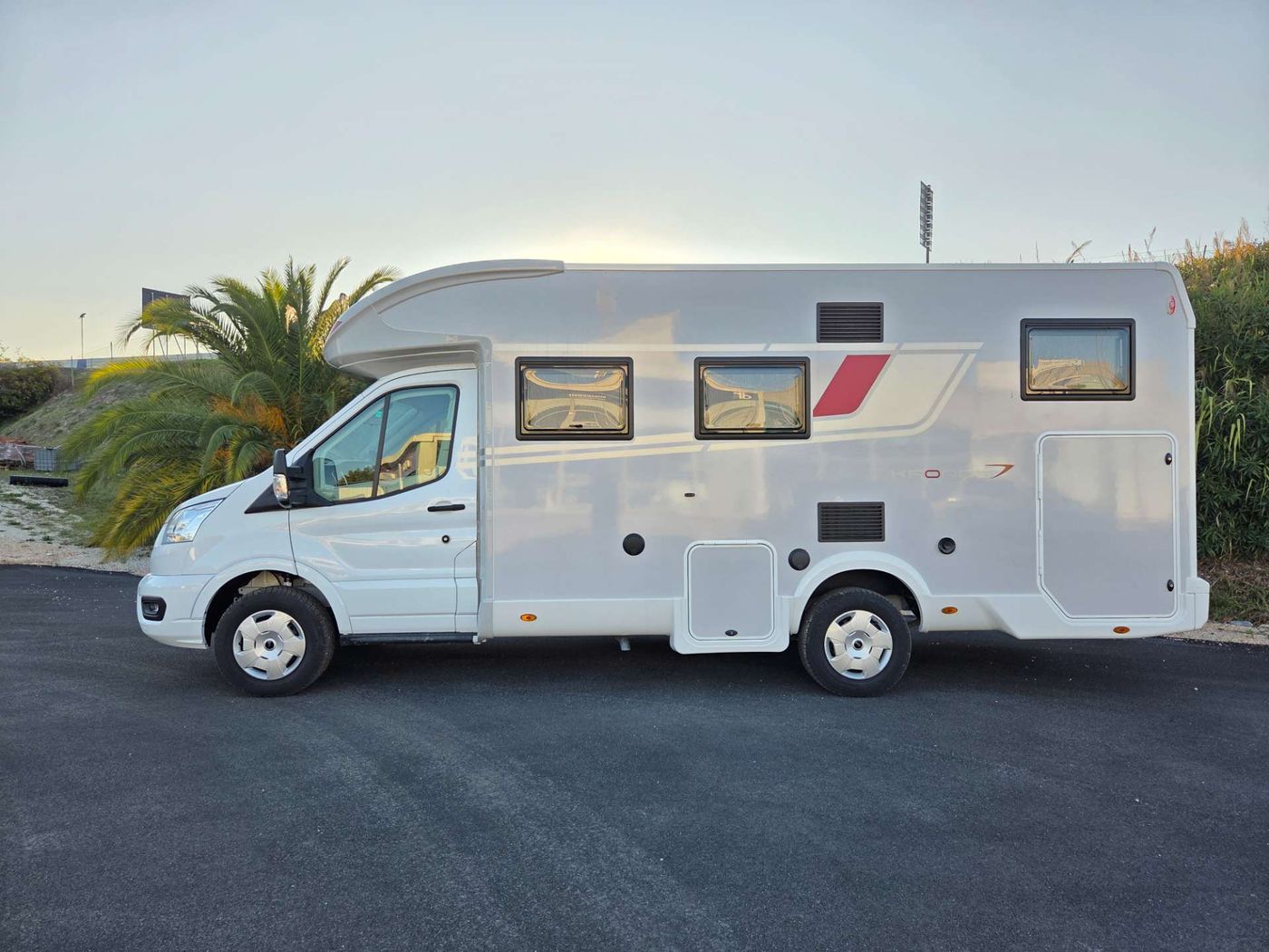 Roller Team Kronos 285TL - Esterno laterale